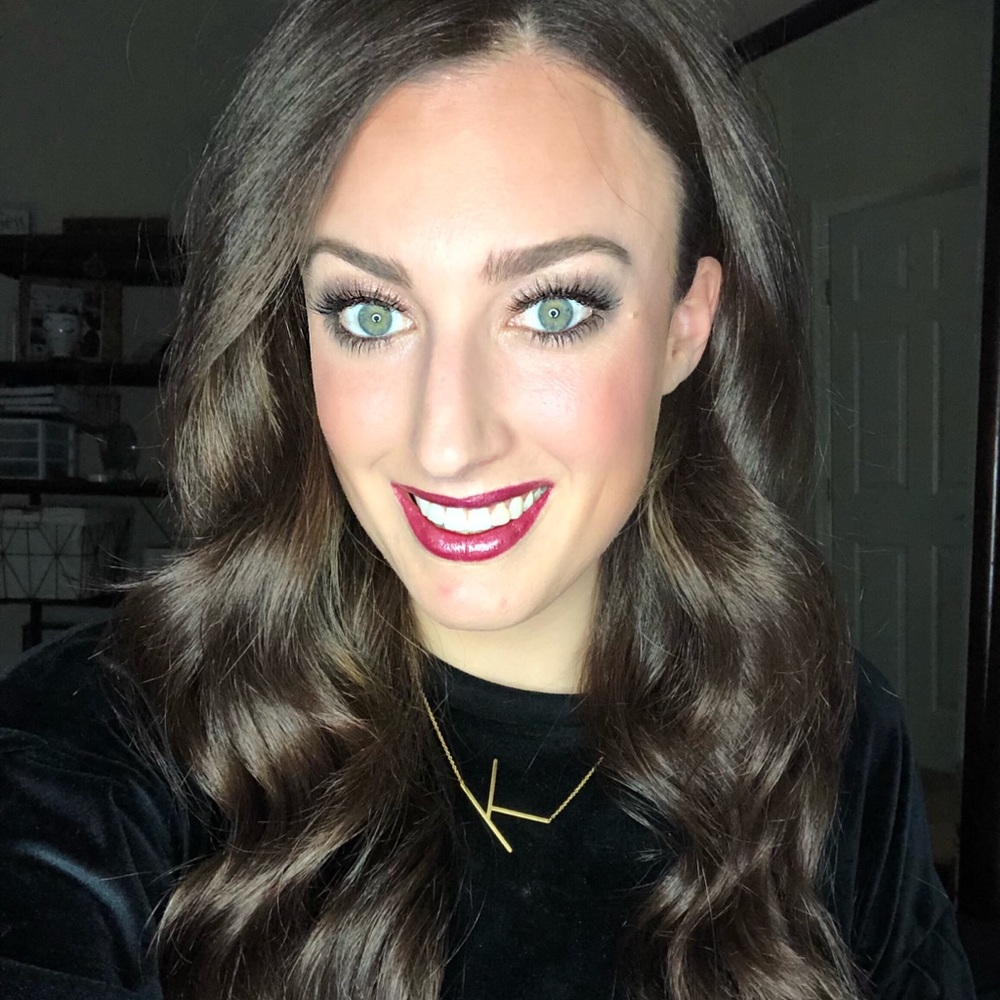 Meet your Posher, Kayla